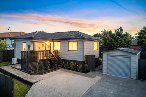 Photo of property in 2/4 Myna Place, Weymouth, Auckland, 2103