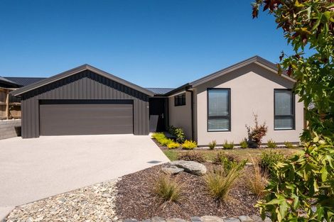 Photo of property in 11 Till Street, Jacks Point, 9371