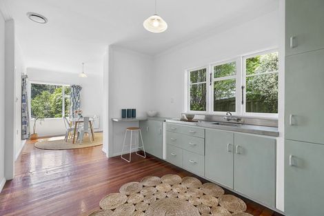 Photo of property in 2 Chester Road, Tawa, Wellington, 5028