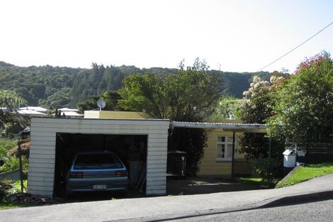 Photo of property in 54 Milton Terrace, Picton, 7220