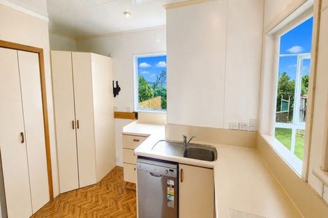 Photo of property in 32 Davies Road, Hurdon, New Plymouth, 4310
