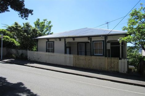 Photo of property in 72 Fairlie Terrace, Kelburn, Wellington, 6021