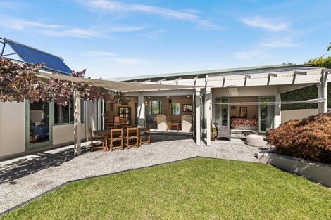 Photo of property in 12 Laing Cove, Havelock North, 4130