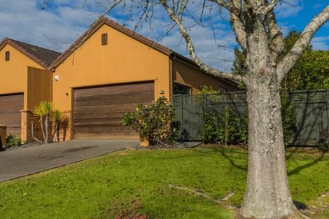 Photo of property in 4 Villanova Place, Albany, Auckland, 0632