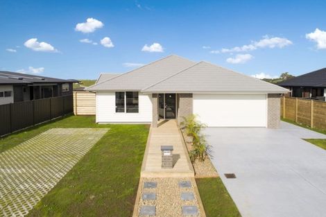 Photo of property in 69 Stace Hopper Drive, One Tree Point, 0118
