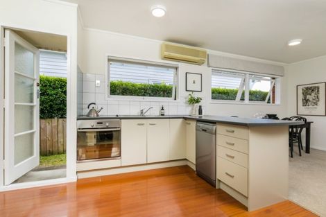 Photo of property in 2/134 Calliope Road, Stanley Point, Auckland, 0624