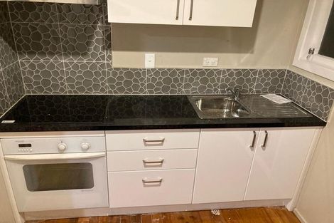 Photo of property in 49a Bruce Mclaren Road, Henderson, Auckland, 0612