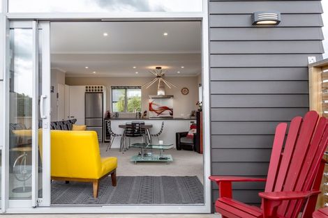 Photo of property in 15a Esther Street, Martinborough, 5711