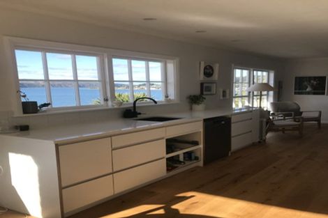 Photo of property in 221 Marine Parade, Seatoun, Wellington, 6022