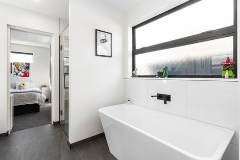 Photo of property in 31 Blue Jacket Drive, Halswell, Christchurch, 8025