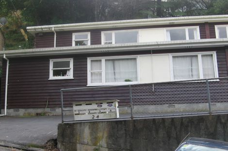 Photo of property in 2/24 Crieff Street, Northland, Wellington, 6012