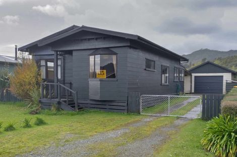 Photo of property in 14 Ballance Street, Runanga, 7803