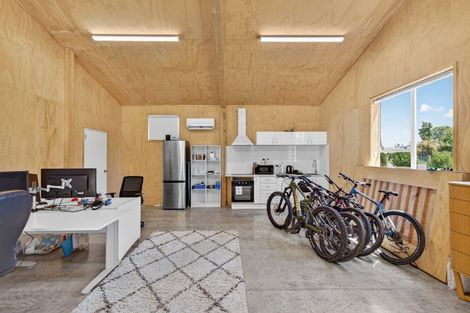 Photo of property in 105 Durham Drive, Havelock North, 4130