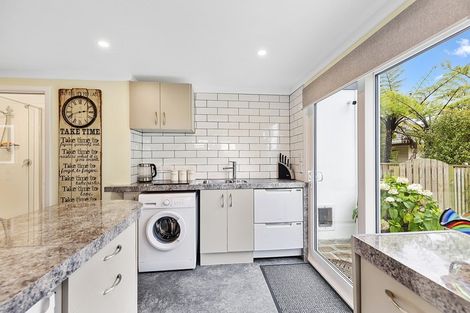 Photo of property in 4 Kilgour Way, Crofton Downs, Wellington, 6035