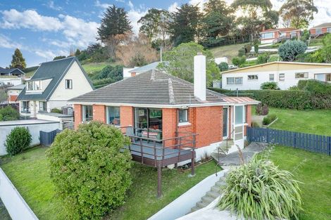 Photo of property in 17 Waldron Crescent, Green Island, Dunedin, 9018