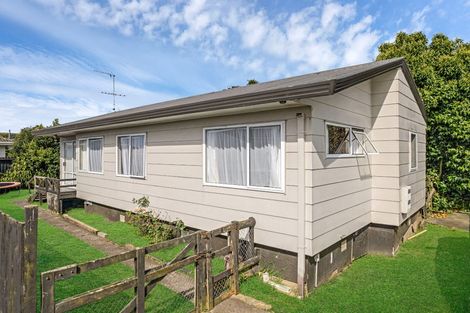 Photo of property in 2/6 Trounson Avenue, Clendon Park, Auckland, 2103