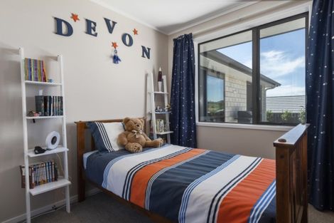 Photo of property in 3 Lakeside Terrace, Omokoroa, 3114