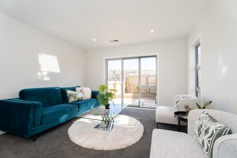 Photo of property in 9 Pine Hill Rise, Glenside, Wellington, 6037