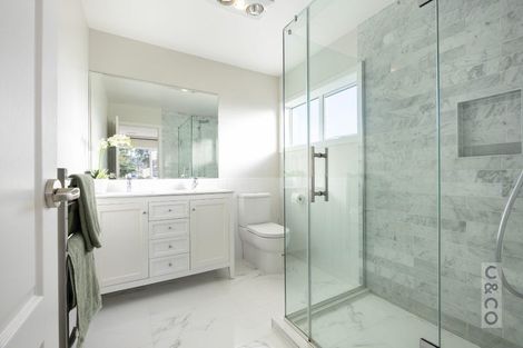 Photo of property in 11 Kahika Grove, Huapai, Kumeu, 0810