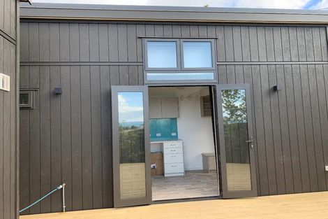 Photo of property in 2a Rimu Road, Stanmore Bay, Whangaparaoa, 0932