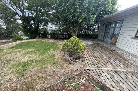 Photo of property in 2 Donovan Avenue, Massey, Auckland, 0614