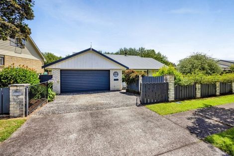 Photo of property in 11 Elder Grove, Whalers Gate, New Plymouth, 4310