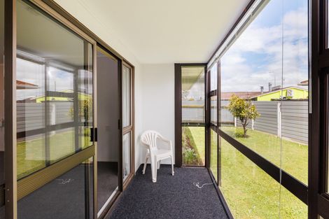 Photo of property in 5 Herbert Avenue, Cloverlea, Palmerston North, 4412