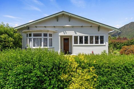 Photo of property in 50 Waller Street, Murchison, 7007