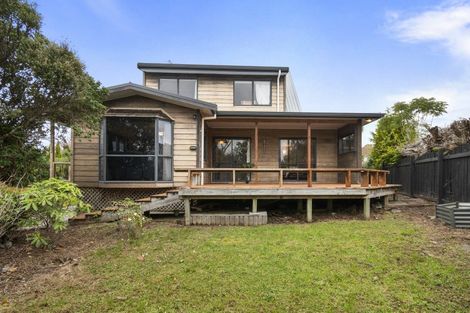 Photo of property in 20 Springdale Grove, Fitzherbert, Palmerston North, 4410