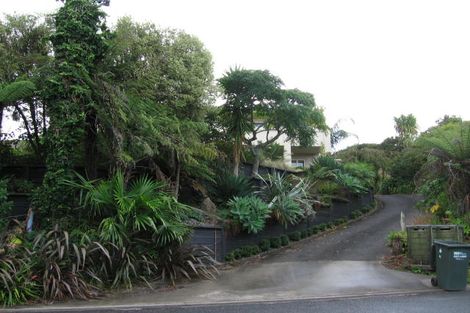 Photo of property in 2/30 Orchard Road, Waiake, Auckland, 0630