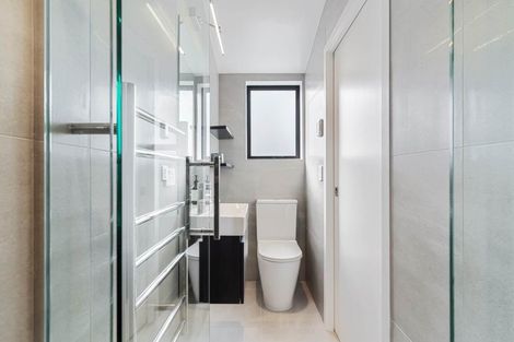 Photo of property in 3/805 Riddell Road, Saint Heliers, Auckland, 1071
