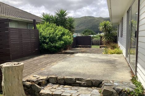 Photo of property in 11 Kendal Grove, Wainuiomata, Lower Hutt, 5014