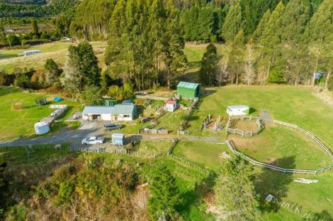 Photo of property in 12 Raurimu Road, Raurimu, Owhango, 3989