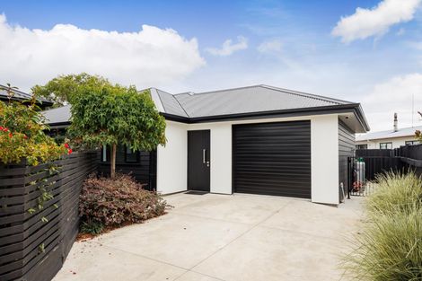 Photo of property in 24b Roberts Line, Kelvin Grove, Palmerston North, 4414