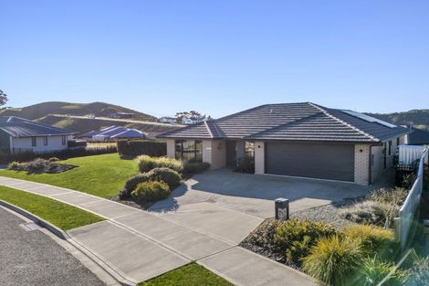 Photo of property in 14 Huntaway Close, Stoke, Nelson, 7011