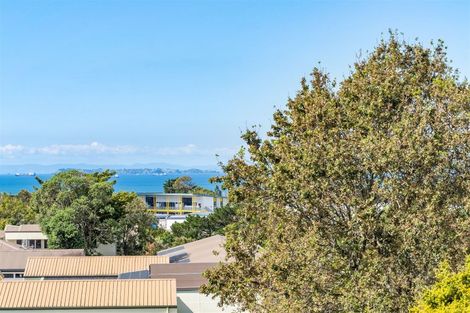 Photo of property in 763 East Coast Road, Northcross, Auckland, 0630