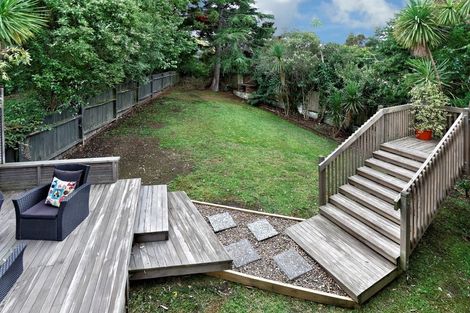Photo of property in 2/55a West Lynn Road, Titirangi, Auckland, 0604