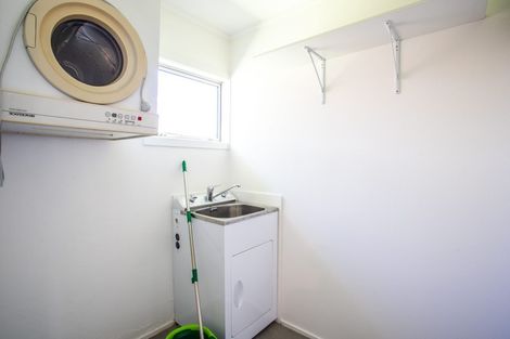 Photo of property in 2 Ashdown Place, Pahurehure, Papakura, 2113