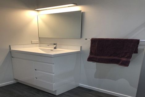 Photo of property in 6 Eden Place, Pukekohe, 2120