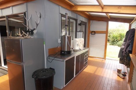 Photo of property in 2077 Tangimoana Road, Tangimoana, Palmerston North, 4473