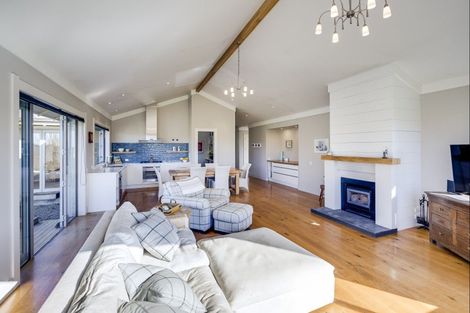 Photo of property in 137 Walcott Lane, Kahuranaki, 4295