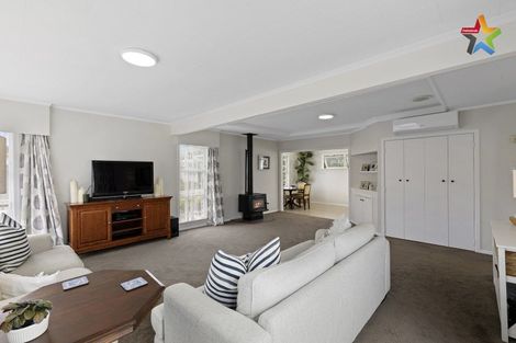 Photo of property in 29 Karamu Crescent, Wainuiomata, Lower Hutt, 5014