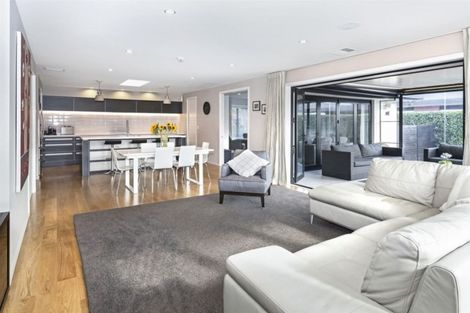 Photo of property in 10 Penhelig Place, Burnside, Christchurch, 8053