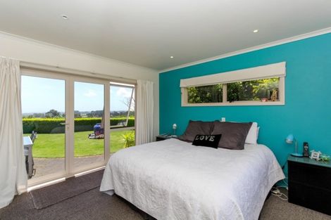 Photo of property in 171 Sealy Road, Omata, New Plymouth, 4374