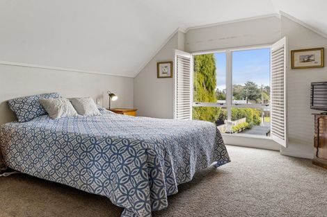 Photo of property in 2/12 Gradwell Place, Two Mile Bay, Taupo, 3330