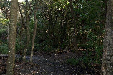 Photo of property in 1/263 Glenfield Road, Hillcrest, Auckland, 0627