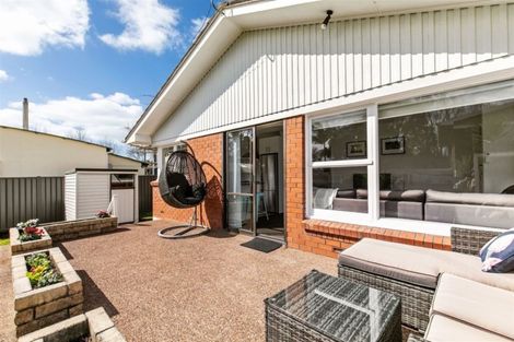 Photo of property in 1/38 Shakespeare Road, Milford, Auckland, 0620