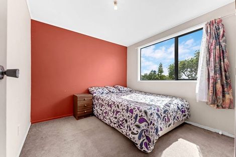 Photo of property in 12 Pisces Road, Glen Eden, Auckland, 0602
