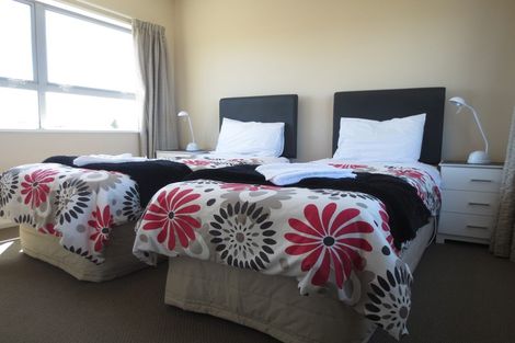 Photo of property in 8c Broadbent Street, Riccarton, Christchurch, 8041