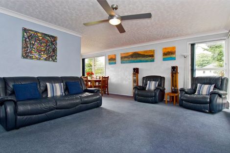 Photo of property in 6 Tamariki Avenue, Kelston, Auckland, 0602